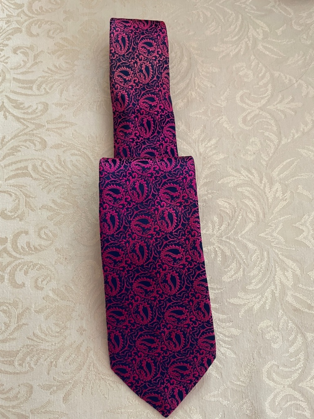 Charles Tyrwhitt Silk Men’s Tie - Picture 2 of 5